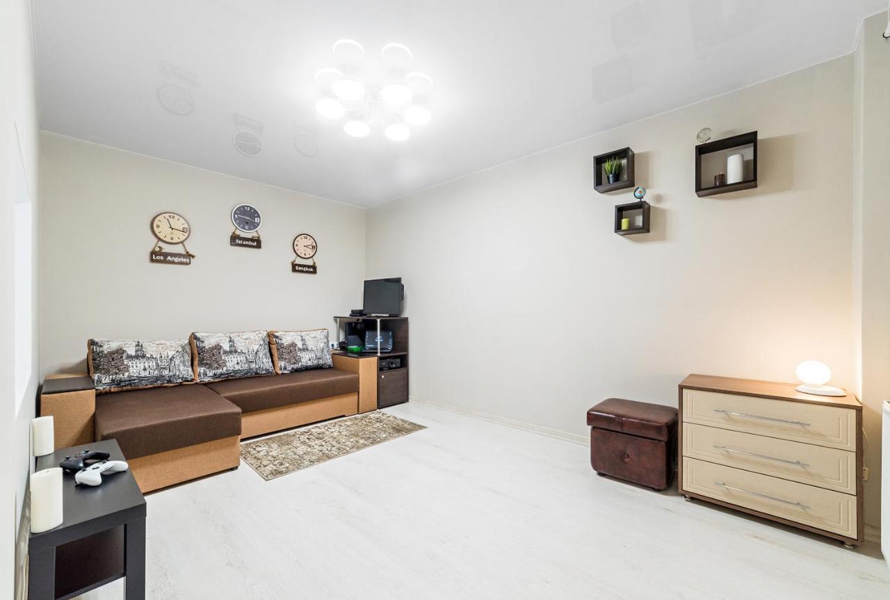 Joy Box Apartments Lviv Buitenkant foto