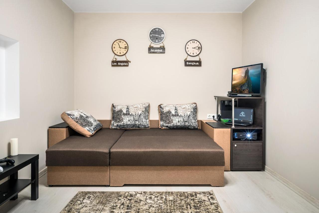 Joy Box Apartments Lviv Buitenkant foto