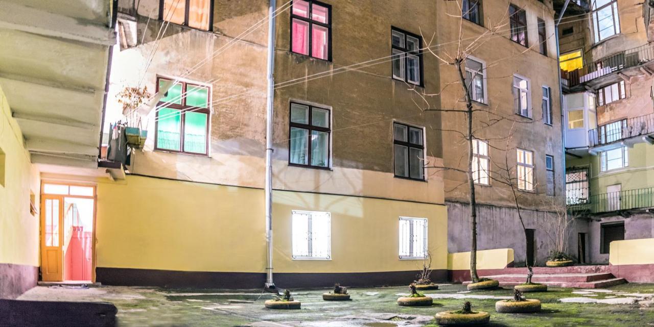 Joy Box Apartments Lviv Buitenkant foto